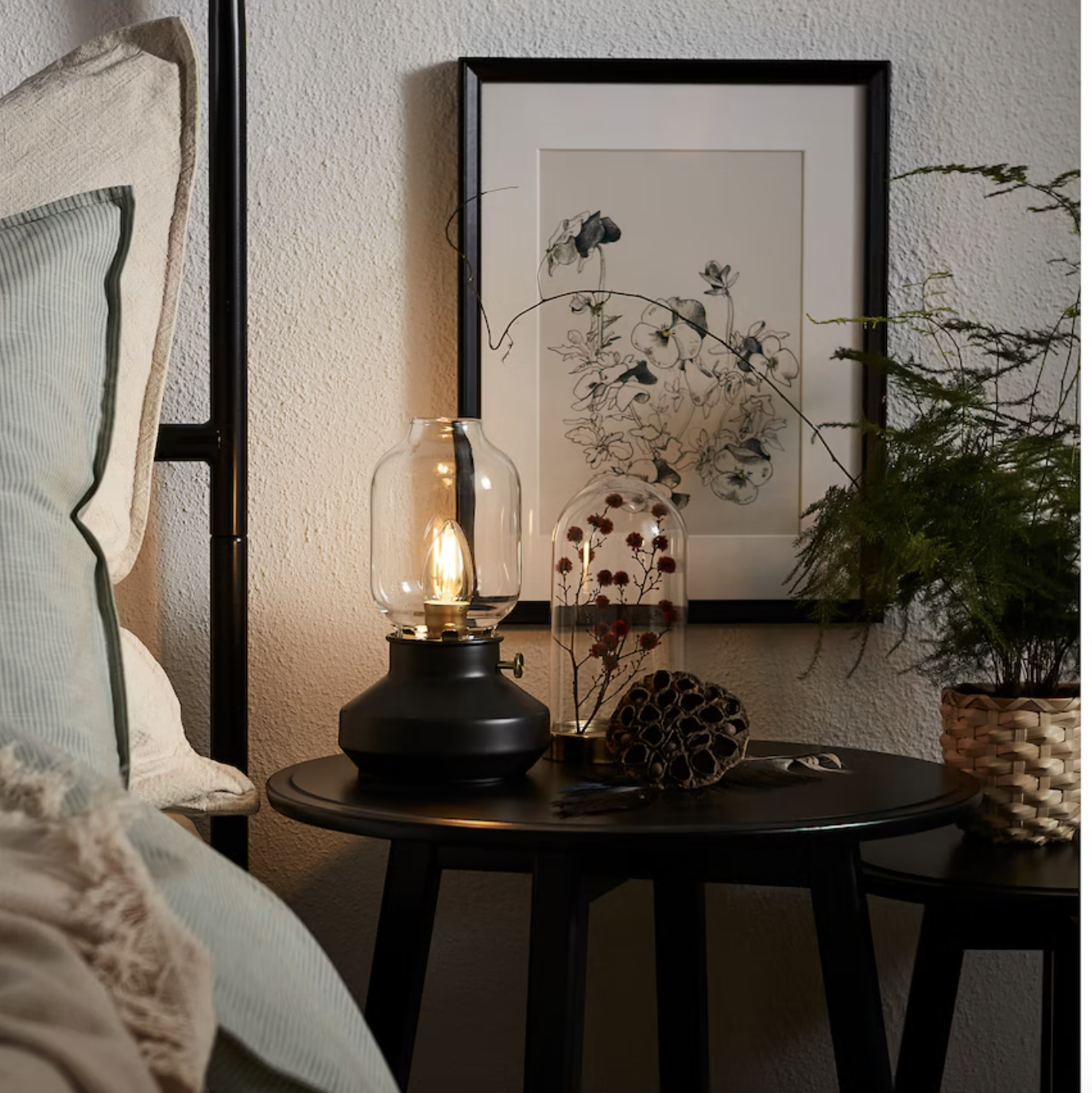 Lighting Your Home From Bed To Breakfast: The Ultimate Guide to choosing the right light fixtures for your bedroom.