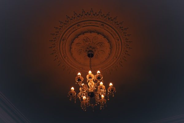 Beautiful Handmade White Ice Cream Brass Chandelier Photo Chandelier
