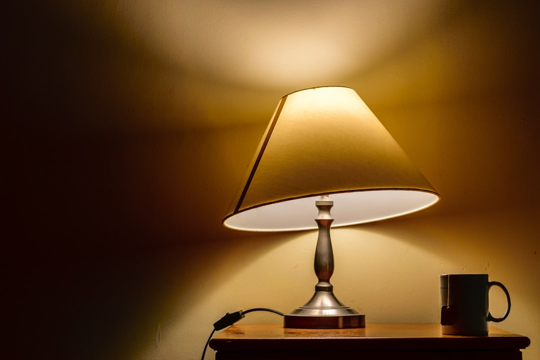 Photo cordless lamp